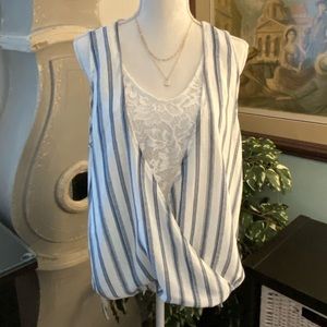 Promesa from LimeLush sleeveless top lace front